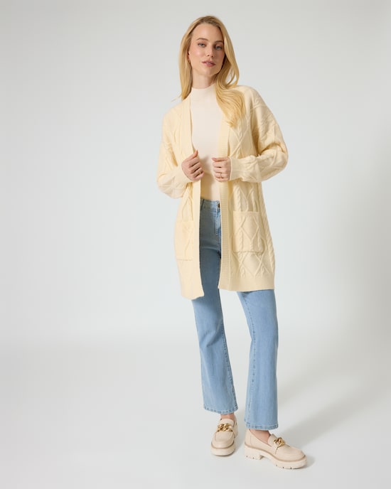 Produktabbildung für Longcardigan mit Zopfstrickmuster