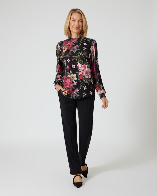 Bluse mit gesmoktem Stehkragen