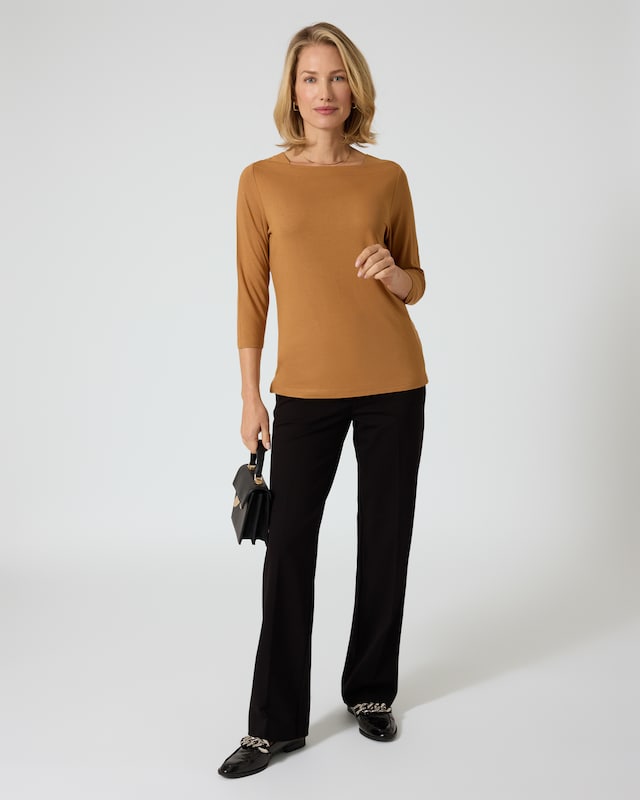 Shirt mit U-Boot-Ausschnitt
