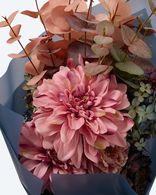Produktabbildung 4 für Blumen-Arrangement im Seidenpapier