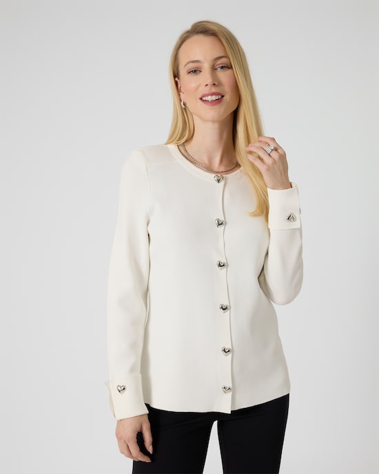 Produktabbildung für Strickjacke mit Herzknöpfen