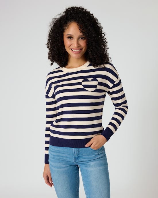 Produktabbildung für Streifenpullover mit Herzdetail