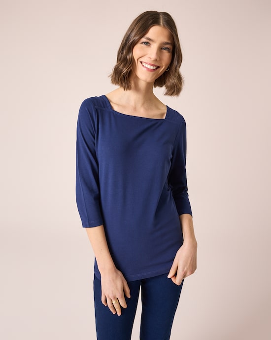 Produktabbildung für Shirt mit Carré-Ausschnitt