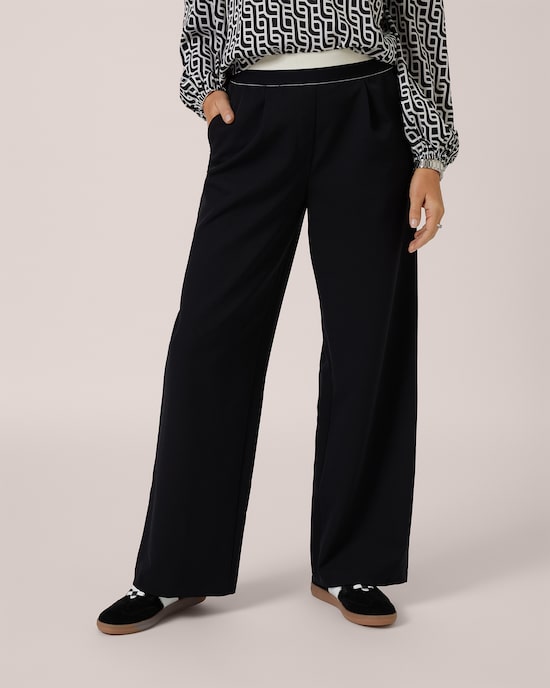 Produktabbildung für Stoffhose mit weitem Bein