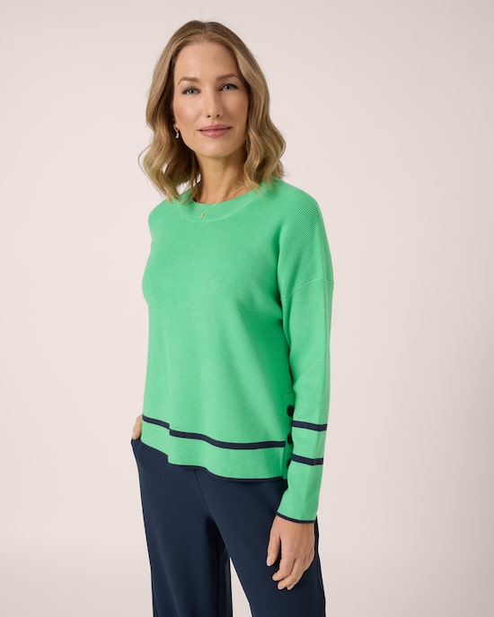 Produktabbildung für Boxy Strickpullover mit Zierknöpfen