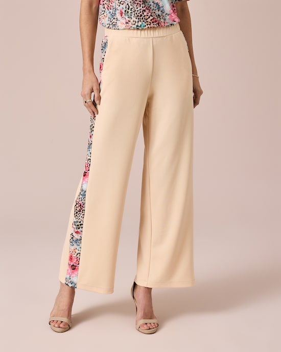 Produktabbildung für Marlenehose mit bedrucktem Streifen