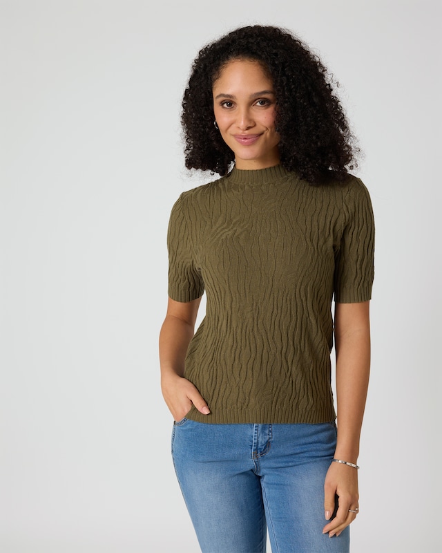 Kurzarmpullover mit Strickstruktur