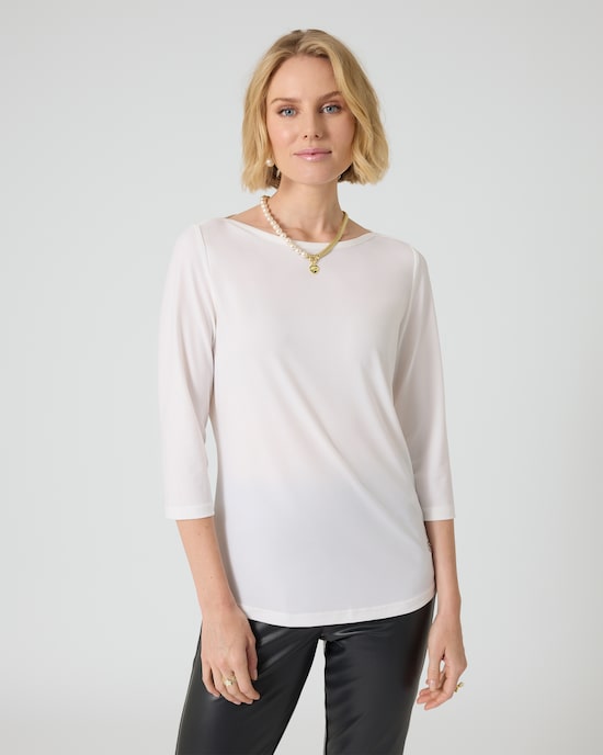 Produktabbildung für Basic-Shirt mit U-Boot-Ausschnitt