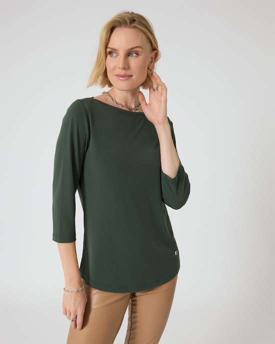 Produktabbildung für Basic-Shirt mit U-Boot-Ausschnitt