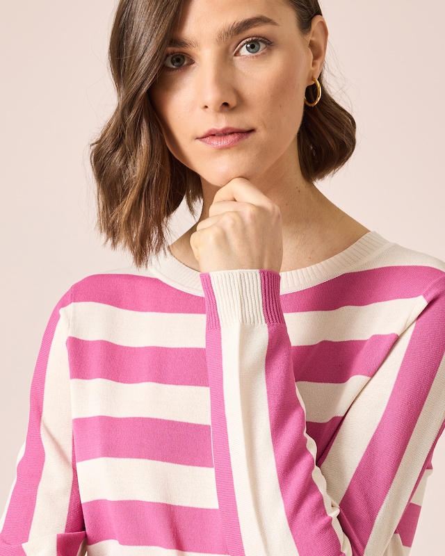 Pullover mit Streifen