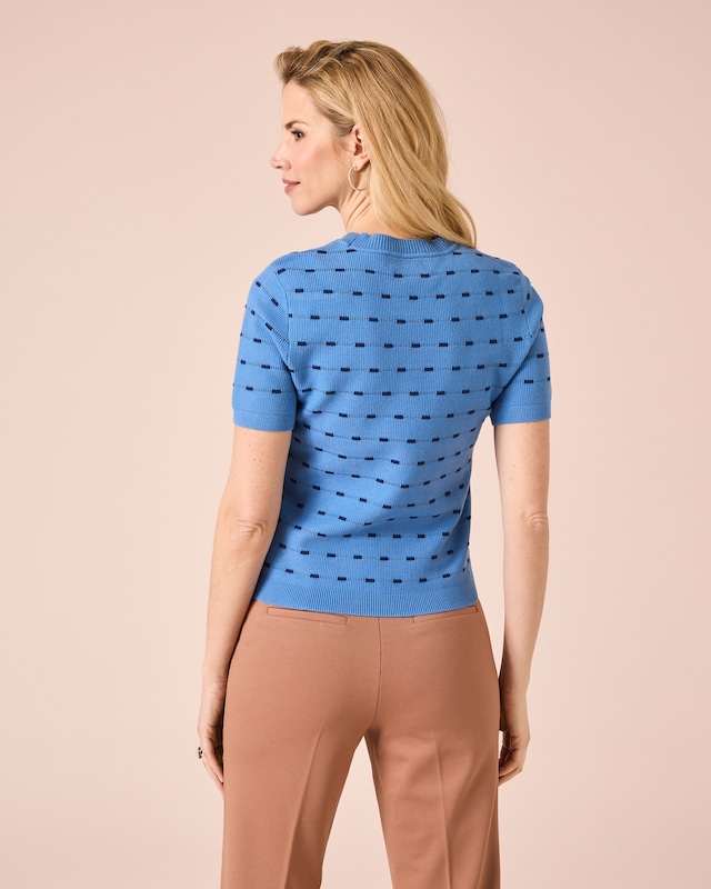 Kurzarmpullover mit Struktur
