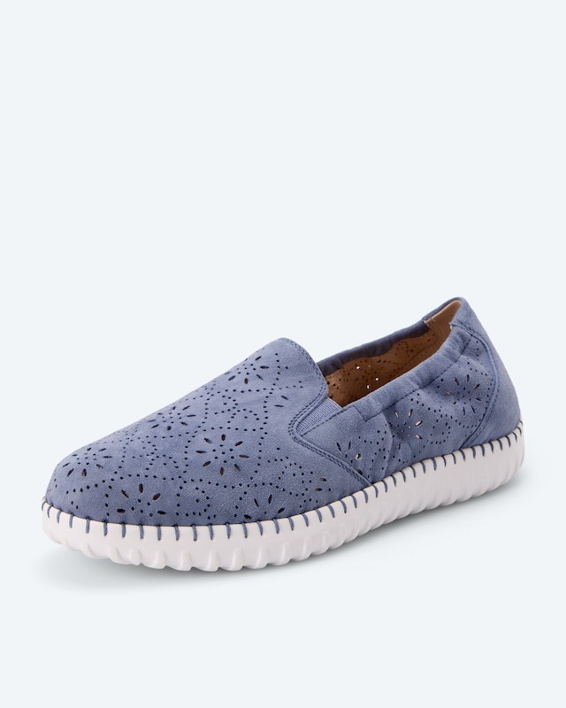 Slipper mit Lochmuster