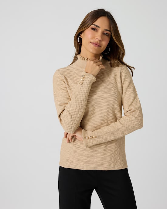 Produktabbildung für Pullover mit Rüschen und Knöpfen