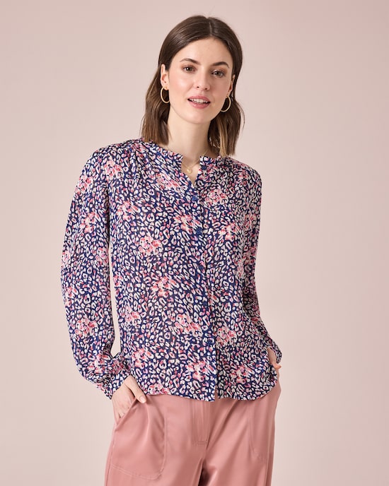 Produktabbildung für Bluse mit Allover-Print