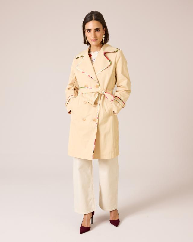 Trenchcoat mit floralen Kanten