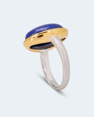 Ring mit Lapislazuli