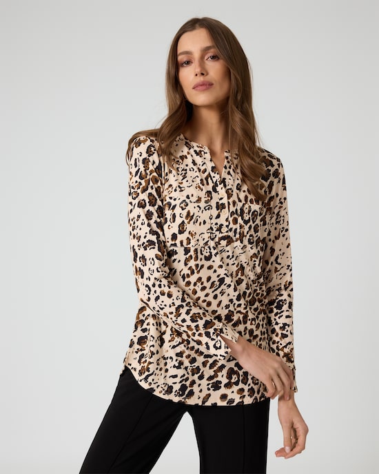 Produktabbildung für Blusenshirt mit Leodruck
