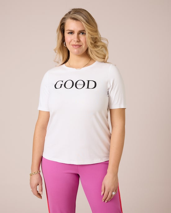 Produktabbildung für Shirt mit "Good-Vibes"-Lettering
