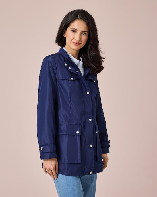 Produktabbildung für Übergangsjacke mit Kapuze