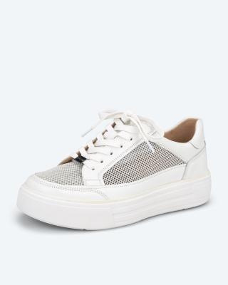 Sneaker mit Mesh