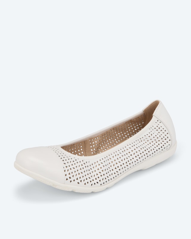 Ballerina mit Perforation