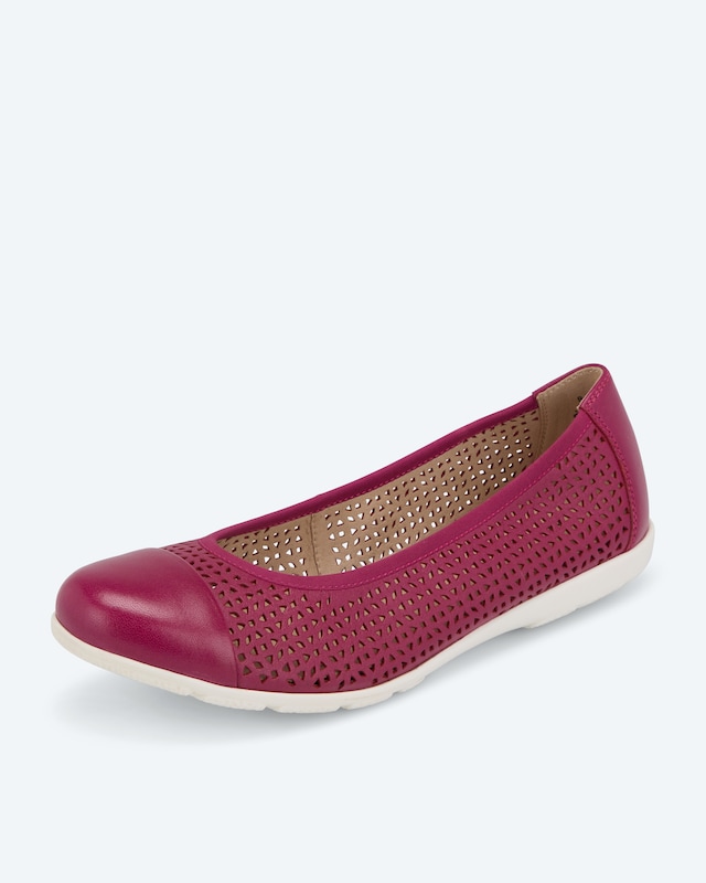Ballerina mit Perforation