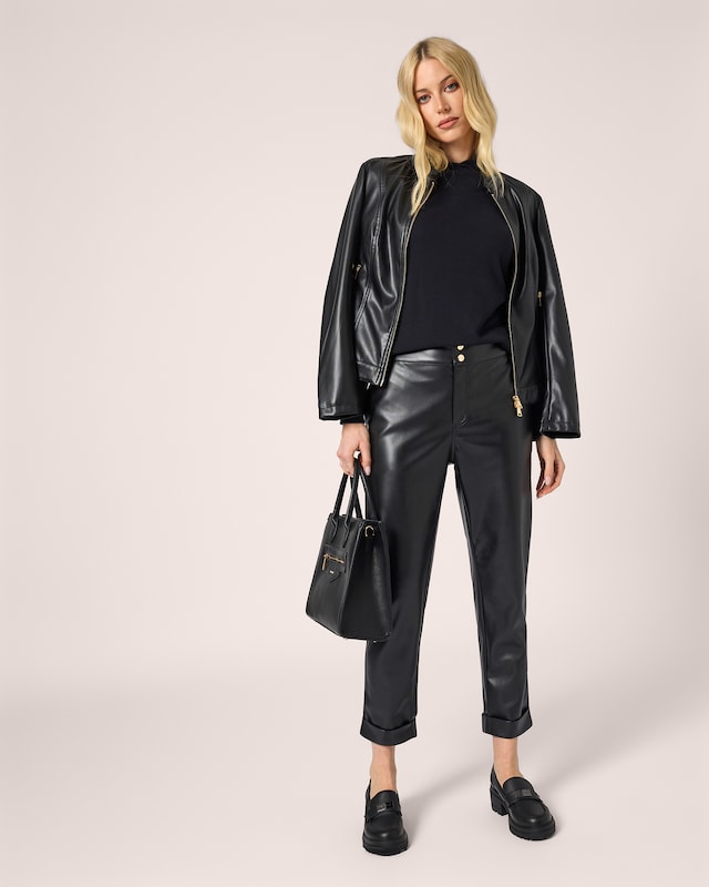Lederimitat-Hose im Unidesign