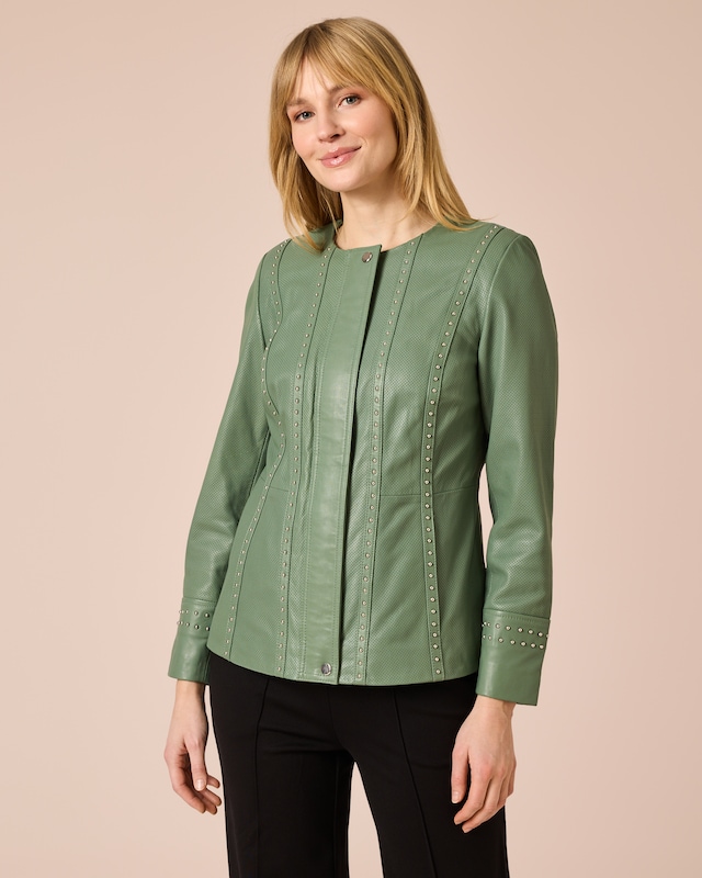 Lederjacke mit Nieten