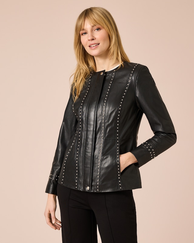 Lederjacke mit Nieten