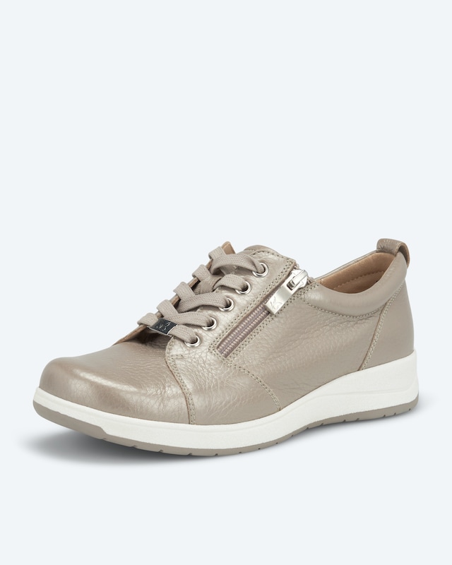 Sneaker in Weite H