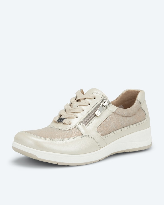 Sneaker in Weite H