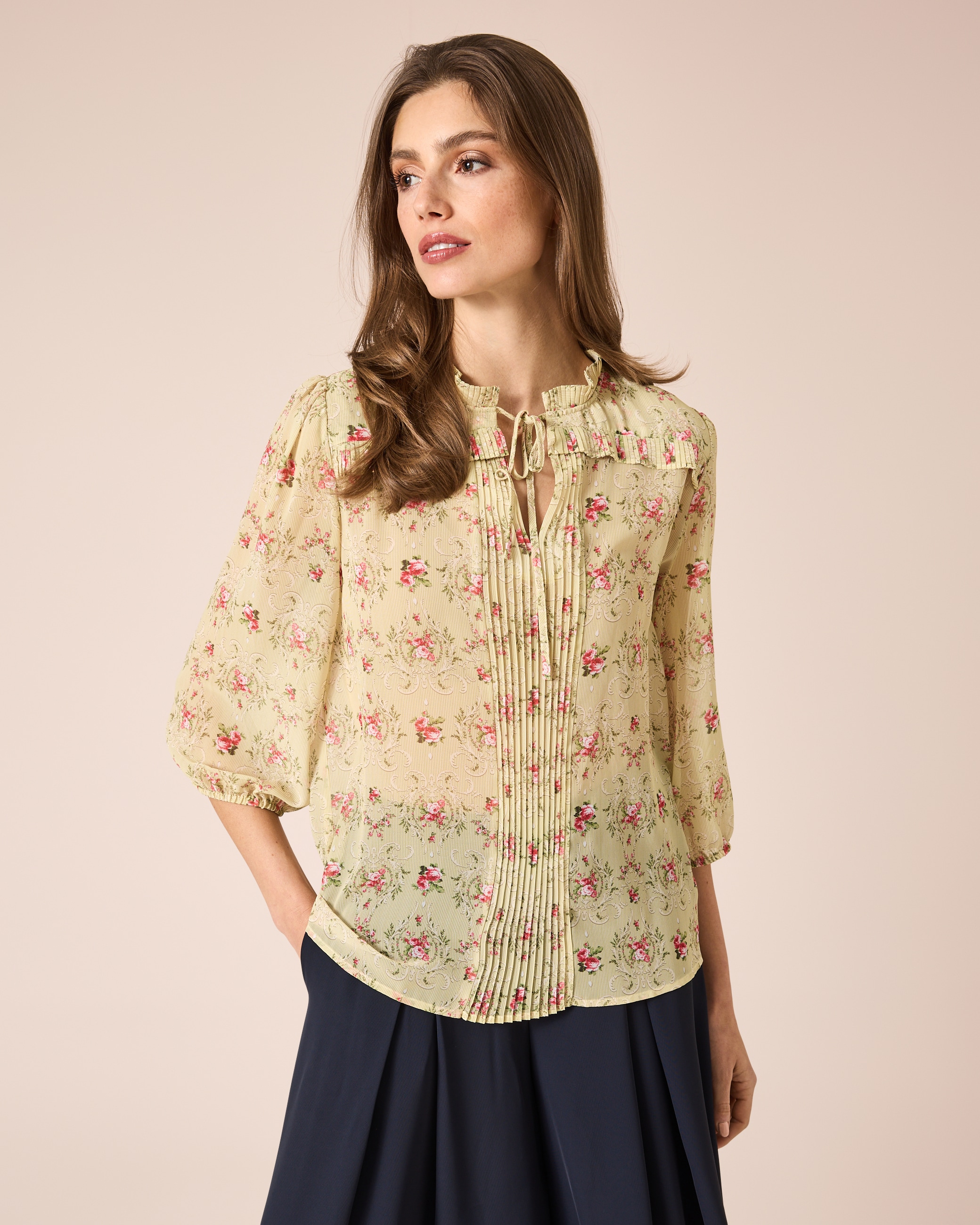 Produktabbildung für Plissee-Bluse mit Blümchen-Druck