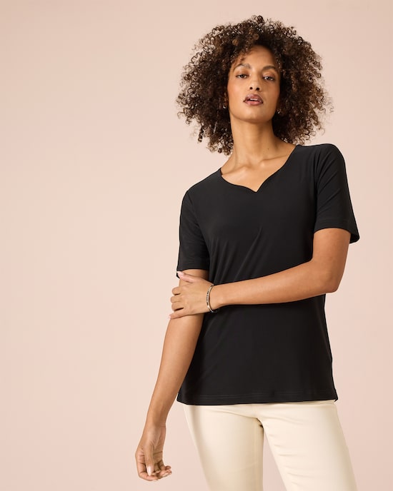 Produktabbildung für Shirt mit Herzausschnitt