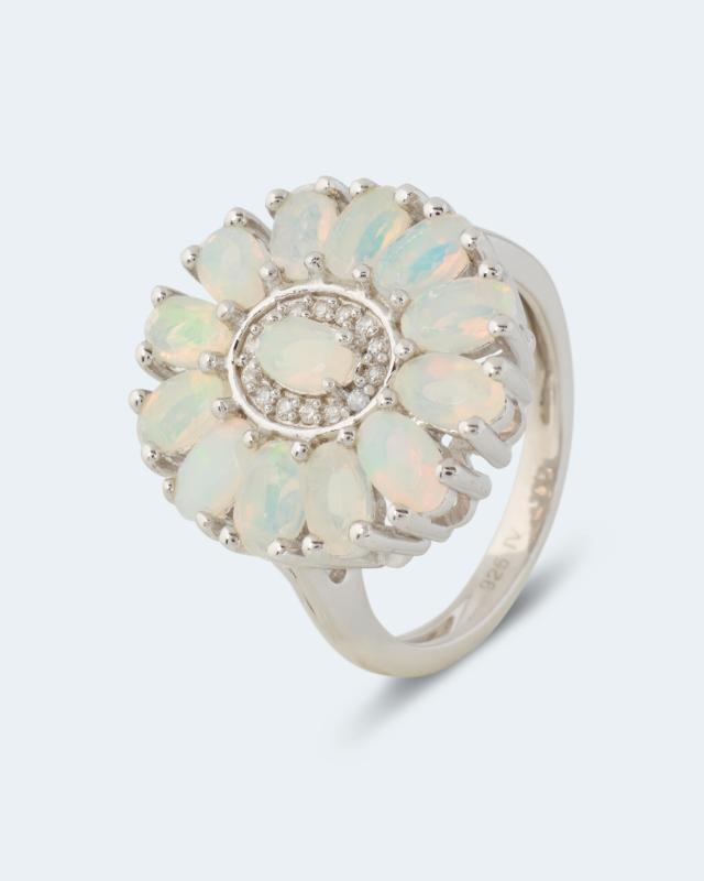 Ring mit Äthiopischem Opal & Zirkon