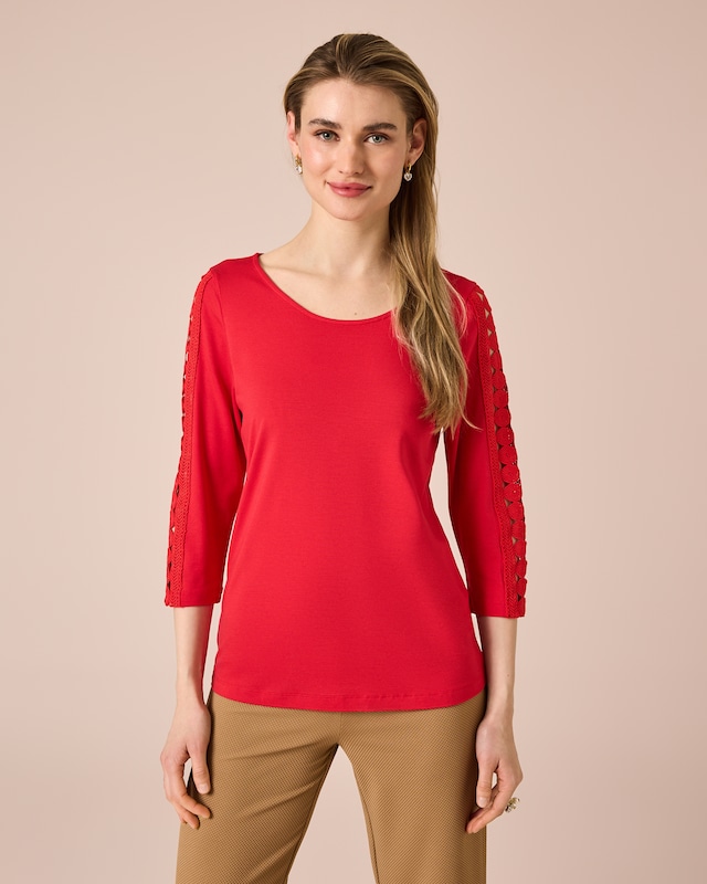 Shirt mit Häkelspitze