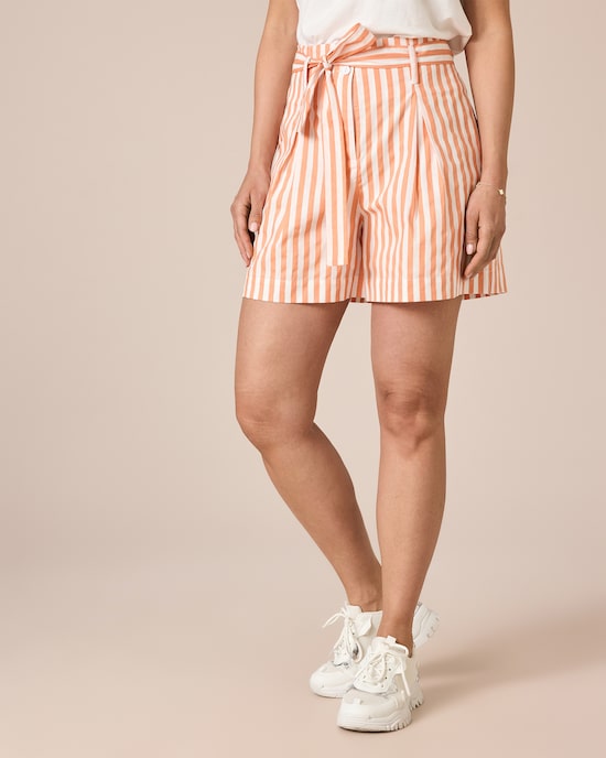 Produktabbildung für Streifen-Shorts mit Gürtel