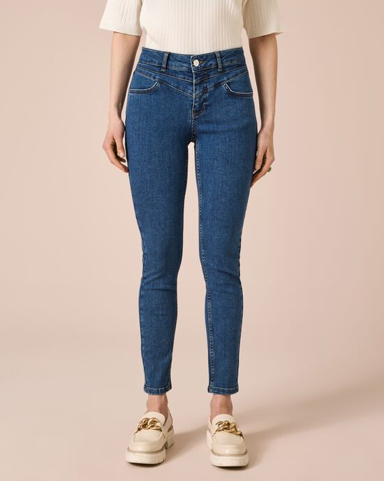 Produktabbildung für Jeans mit Naht-Details