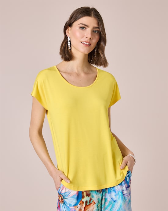 Produktabbildung für Shirt mit Rückenausschnitt