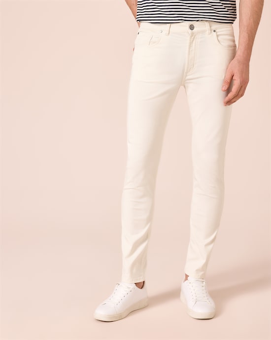 Produktabbildung für Jeans mit Kontrast-Nähten