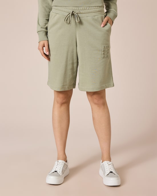 Produktabbildung für Sweatshorts "Thom With Love"