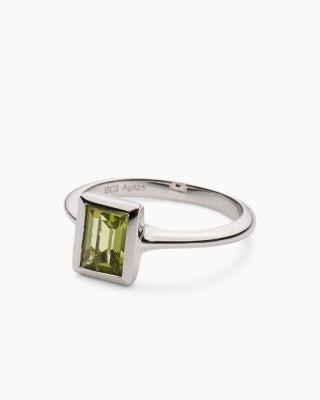 Ring mit Peridot