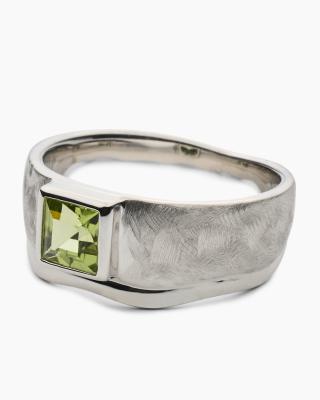 Ring mit Peridot