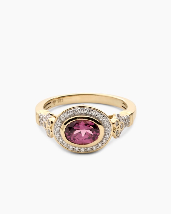 Produktabbildung für Ring mit Malawi Magenta Garnet und Brillanten