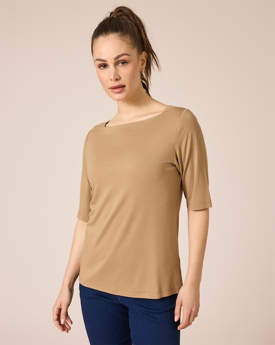 Produktabbildung für Shirt mit U-Boot-Ausschnitt