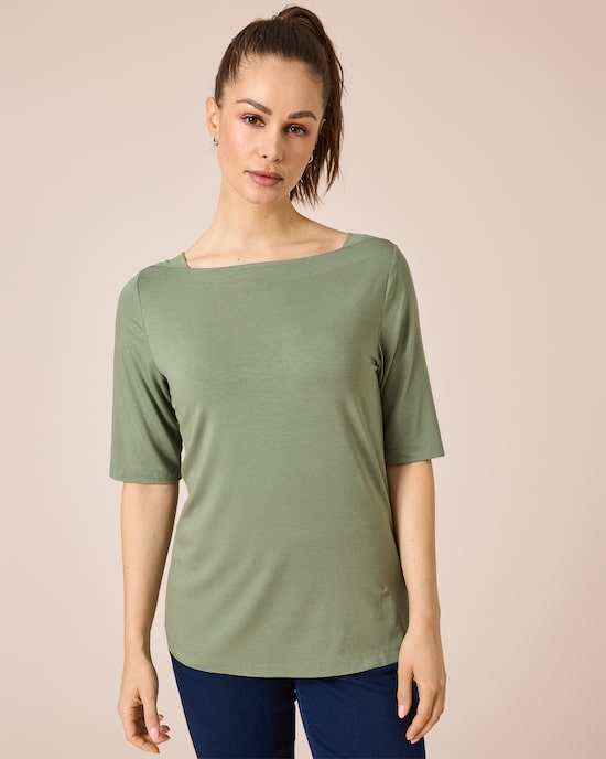 Produktabbildung für Shirt mit U-Boot-Ausschnitt