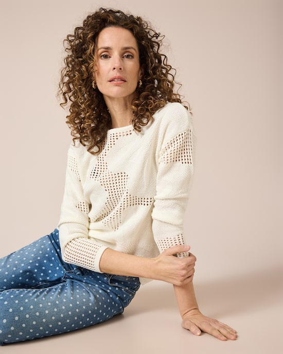 Produktabbildung für Pullover mit floralem Lochmuster