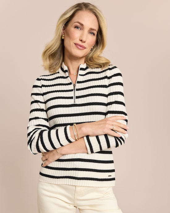 Produktabbildung für Pullover gestreift mit Stehkragen