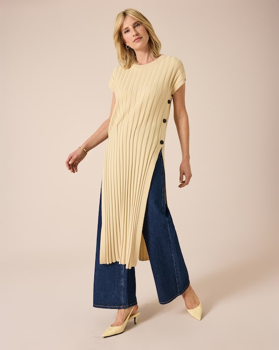 Produktabbildung für Long Pullunder mit Knopfdetail