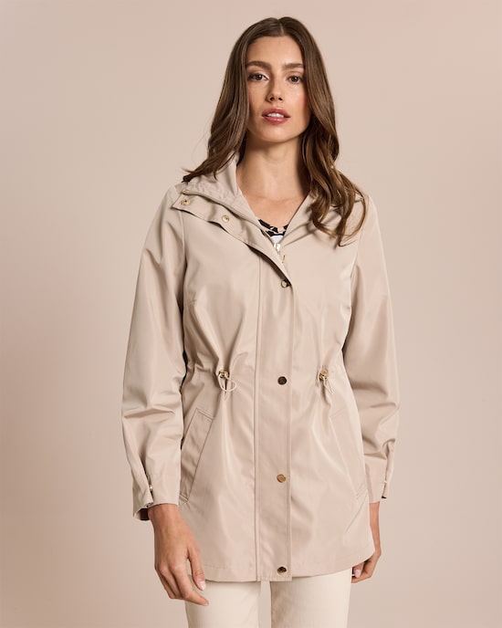 Produktabbildung für Übergangsjacke mit verstaubarer Kapuze
