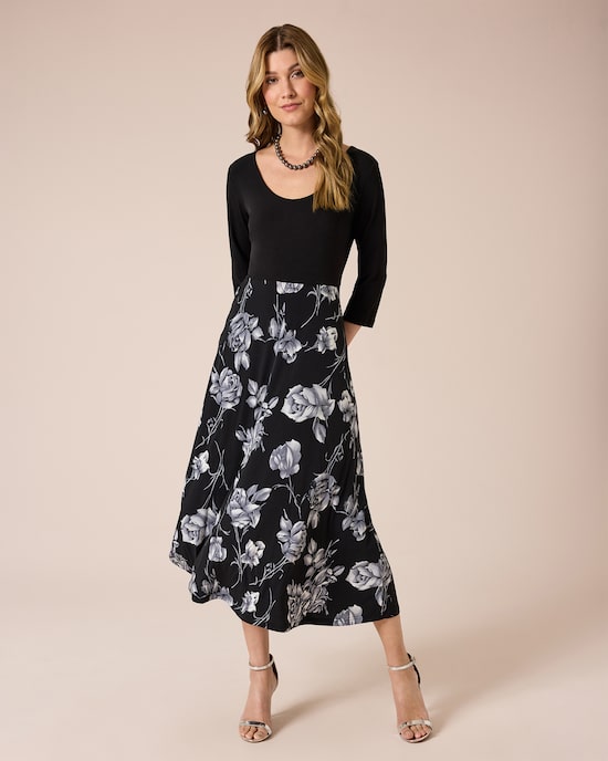Produktabbildung für Kleid mit bedrucktem Maxirock